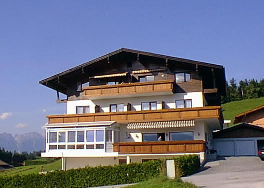 Hotel Haus Hubertus Mieders Exterior foto